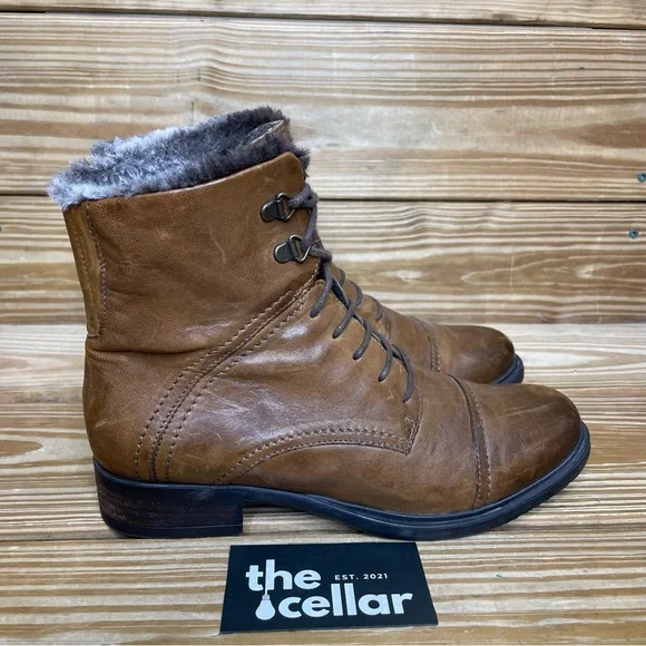 Clarks Shoes Clarks Womens Combat Boots Fur Lined Lace Up - Main Image